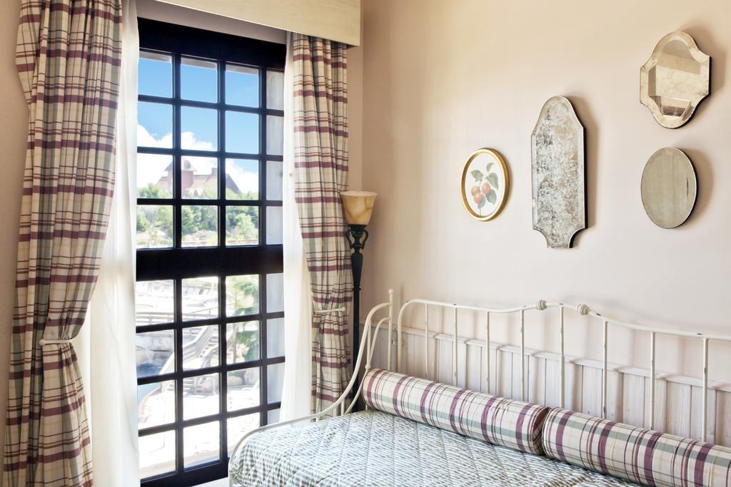 Hotel Portaventura Gold River - Includes Unlimited Access To Portaventura Park & 1 Access To Ferrari Land Salou