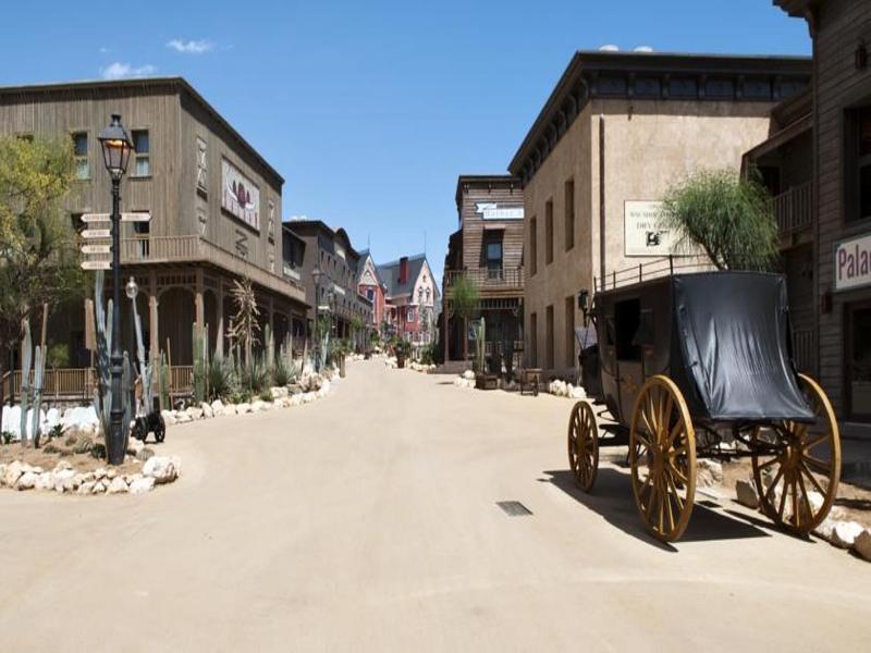 Portaventura Gold River - Includes Unlimited Access To Portaventura Park & 1 Access To Ferrari Land Hotel Salou